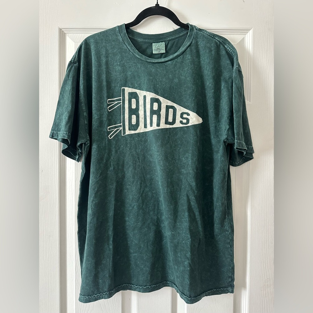 Green Graphic T-Shirt for Bird/Eagle fans - Picture 3 of 3